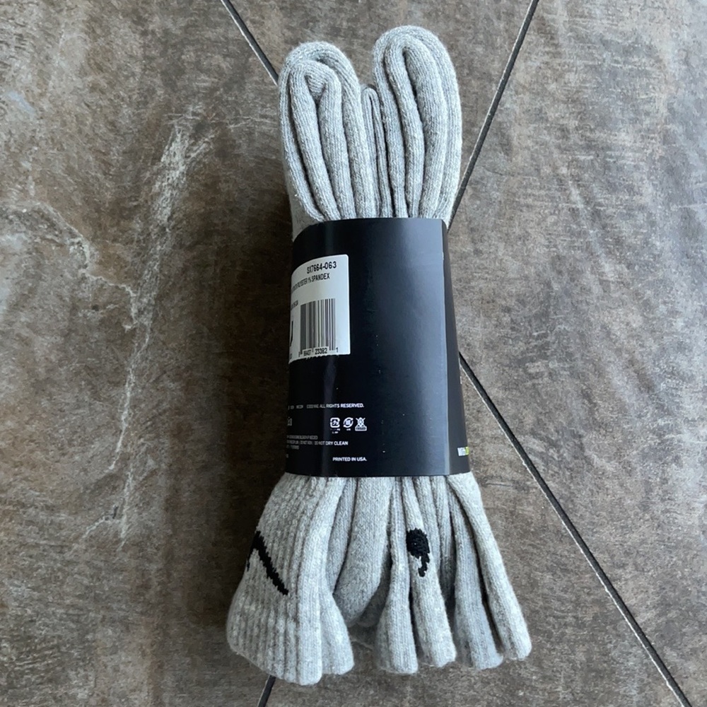 Nike Socks Everyday Cushioned Crew 3 pairs socks set NWT - Picture 6 of 16